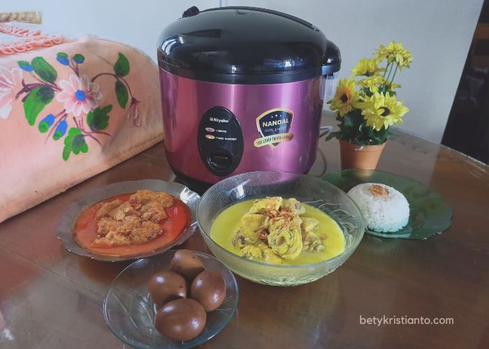 memasak dengan rice cooker miyako